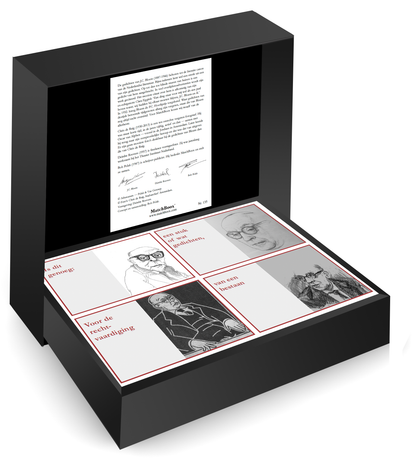 Open zwarte MatchBoox-geschenkdoos met de vier miniatuurboeken uit de J.C. Bloem Serie.