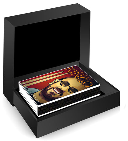 Open zwarte MatchBoox-geschenkdoos met het Ringo Starr-miniatuurboek uit The Fab Four.